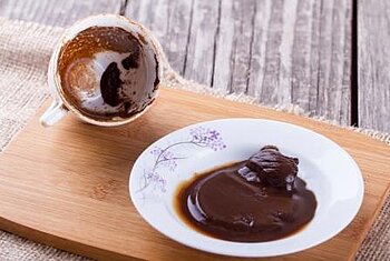 den Kaffeesatz lesen