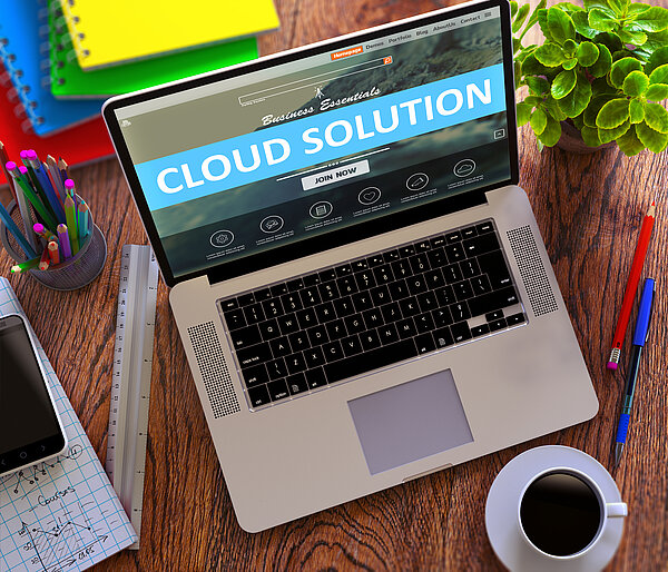 Bildschirm mit Text Cloud Solution