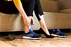 Sportschuhe am Damenfuss