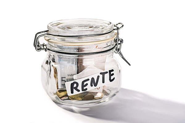 Rentenvorsorge Glasbehälter mit Geld