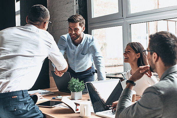 Begrüßung und Vereinbarung zur Zusammenarbeit im Team 